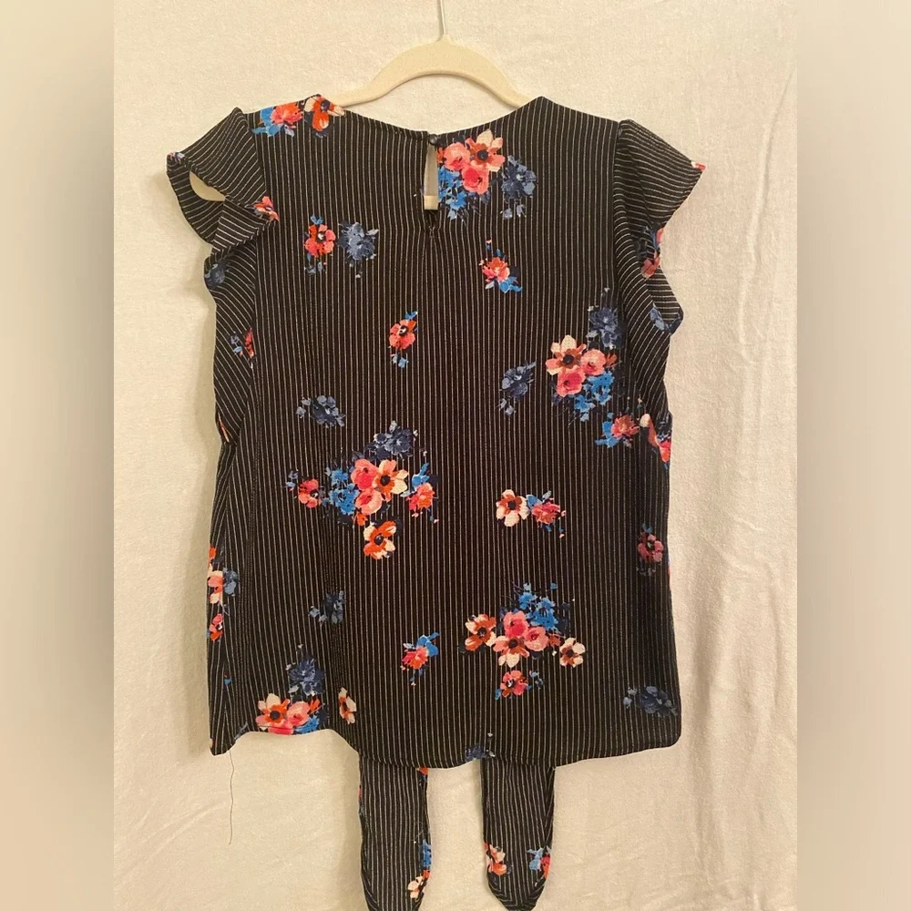 Monteau Black and White Striped Floral Blouse with Button Back and Tie on front - Picture 2 of 3